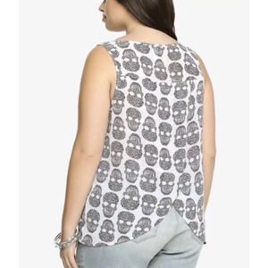 Torrid Skull Print Tank White Semi-sheer Sleeveless Top Size 2 Gothic Tulip Back